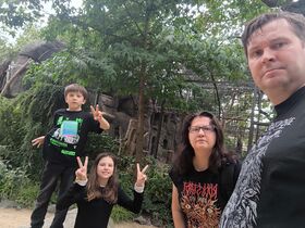 Family selfie at Berlin Zoo — Mon 10 Aug 2026
