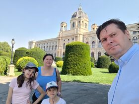 Naturhistorisches Museum Wien — family selfie, Wed 5 Aug
